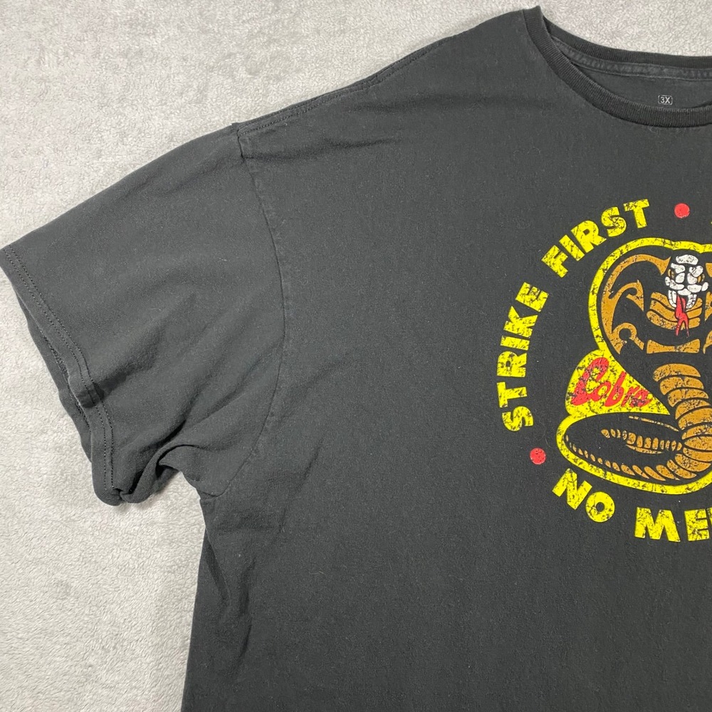 Cobra Kai Graphic T-Shirt Mens 3X Black Excellent Strike First‎ Strike Hard Tee - Picture 7 of 12